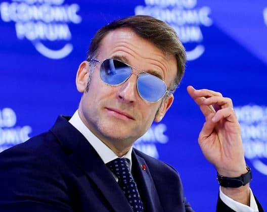 Macron2